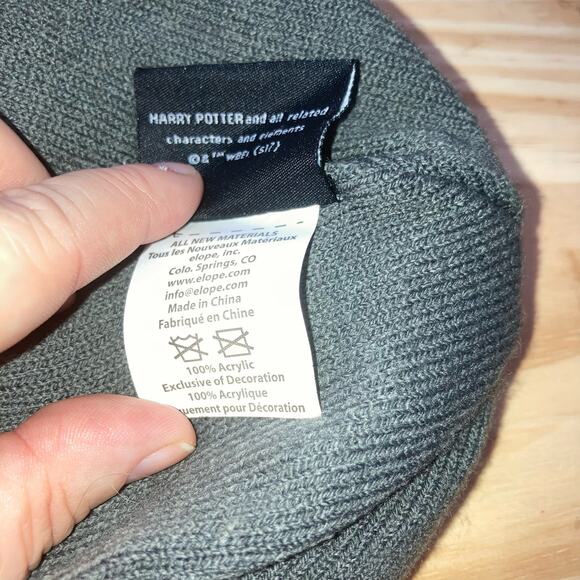 Officially Licensed Harry Potter Hogwarts Reversible Knit Black Gray Beanie-OS - Picture 4 of 11